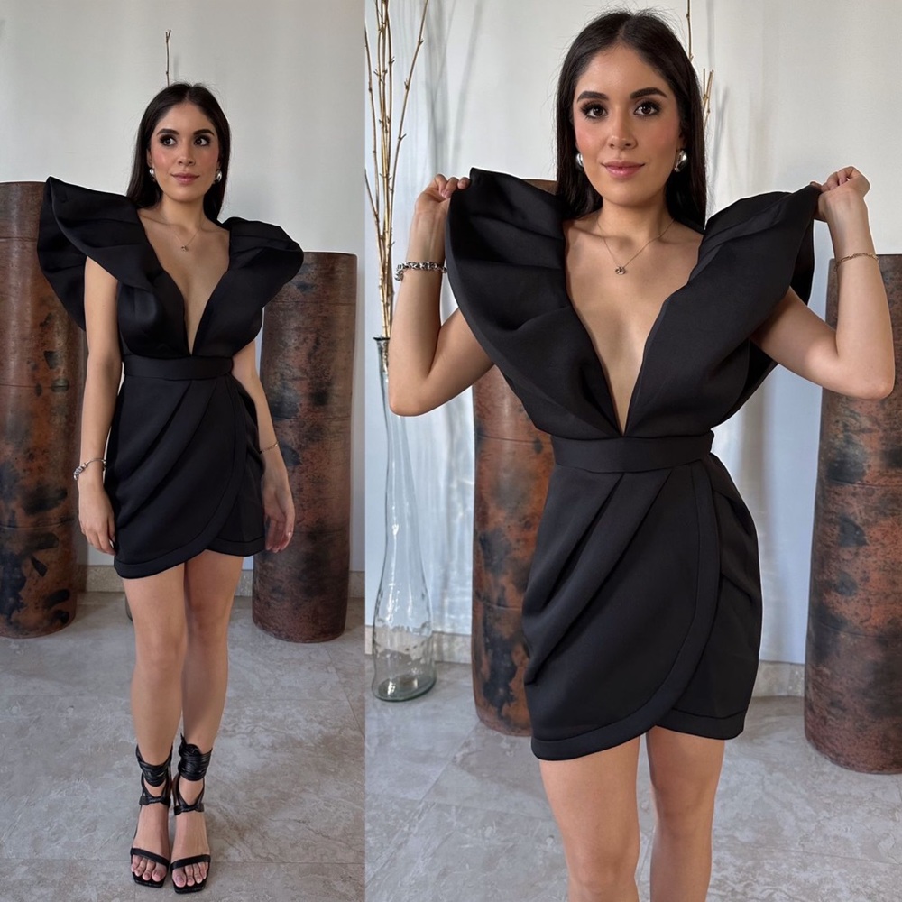 *24 FRIDAY SALE* Making Moves Puff Sleeve Black Scuba Dress - Picture 3 of 7